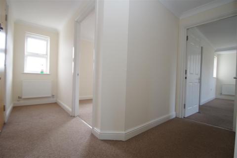 undefined, Windsor Drive, Wallingford