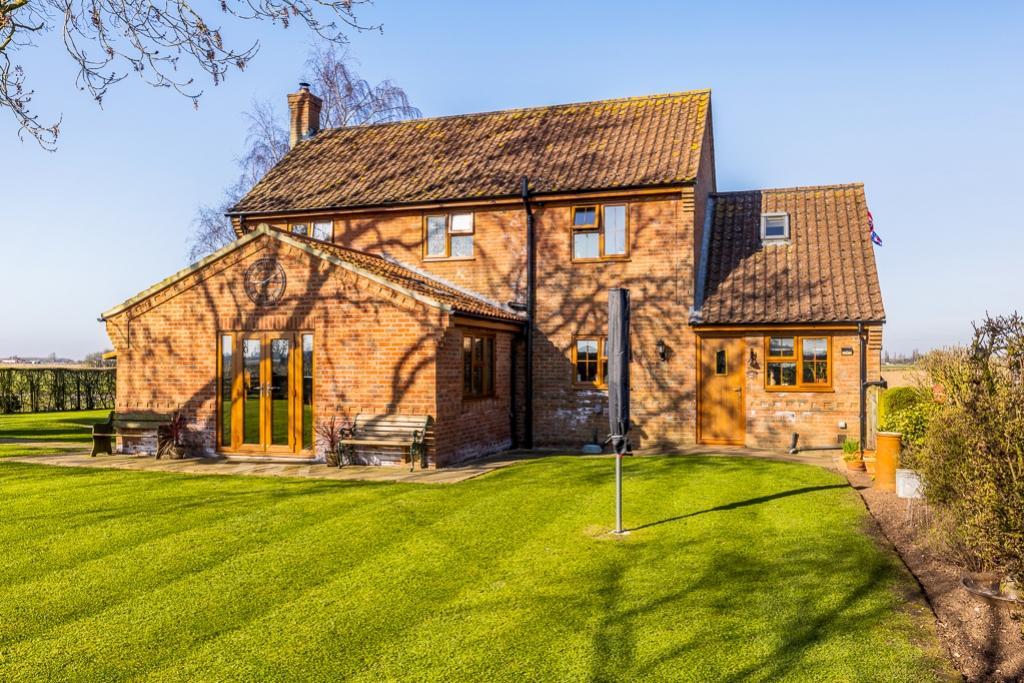 Harribels Cottage (Spalding)-23