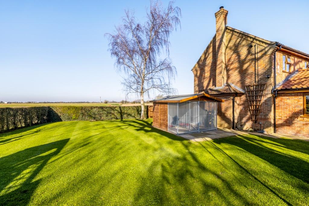 Harribels Cottage (Spalding)-29