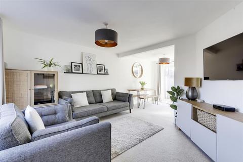 3 bedroom semi-detached house for sale, Launceston Crescent, Nottingham NG11