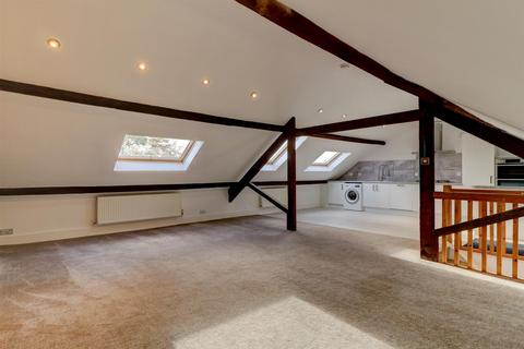 3 bedroom flat to rent, Portland Place West, Leamington Spa, CV32 5EU