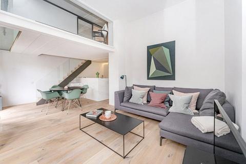1 bedroom apartment for sale, Airlie Gardens, Kensington, London, W8