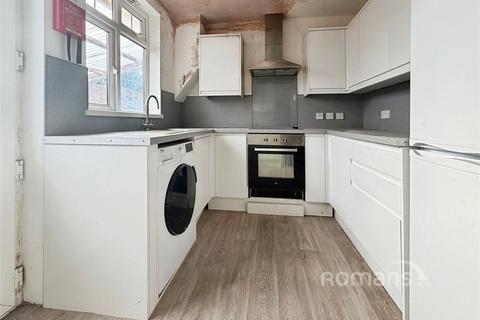 3 bedroom semi-detached house for sale, Clayton Way, Uxbridge