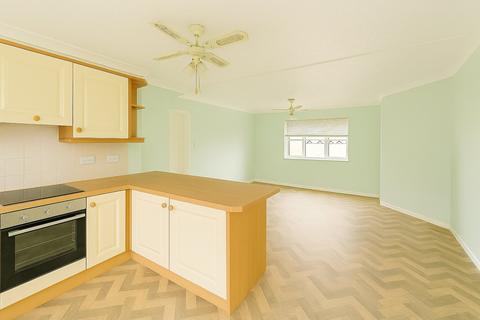 2 bedroom park home for sale, Creek Road, CANVEY ISLAND, Essex, SS8