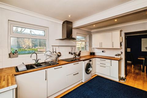 3 bedroom semi-detached bungalow for sale, Pines Avenue, Worthing
