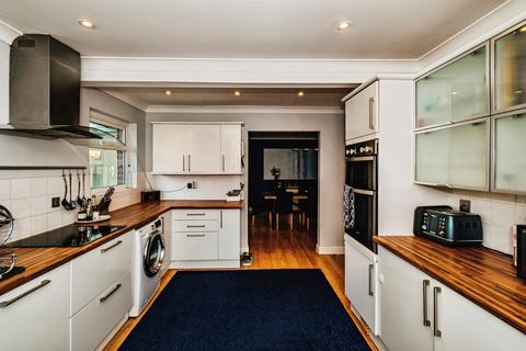 3 bedroom semi-detached bungalow for sale, Pines Avenue, Worthing