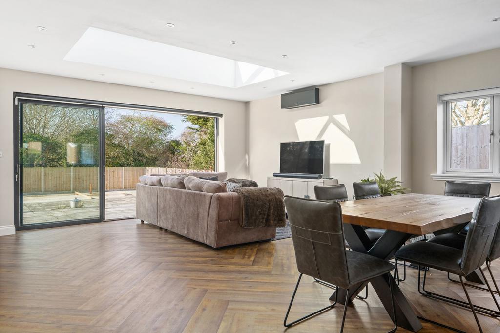 Open Plan Kitchen / Dining / Living Area
