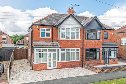 3 bedroom semi-detached house to rent, Derwent Road, Warrington, WA4