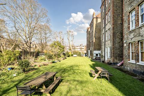 2 bedroom flat for sale, Anson Road, London, N7