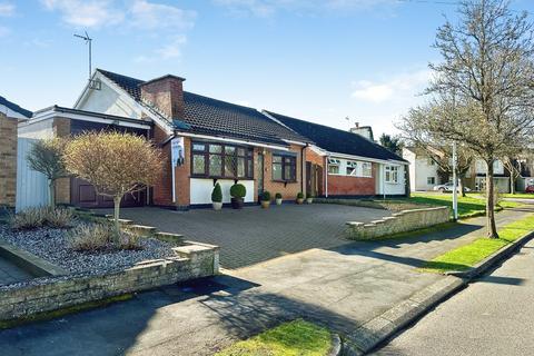 2 bedroom detached bungalow for sale, Barry Drive, Kirby Muxloe, LE9