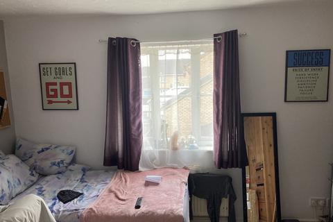 undefined, Vine Close, Basildon, SS14