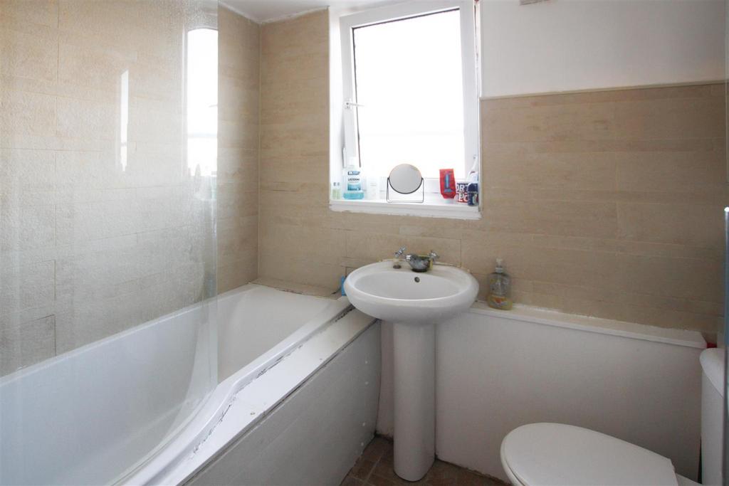 Bathroom (1).jpg