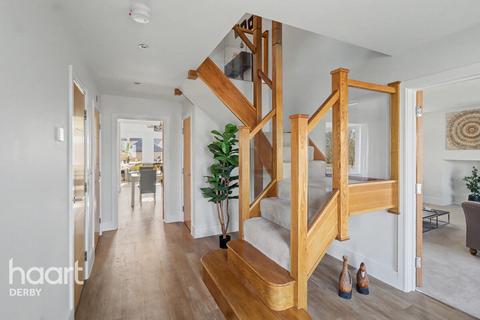 5 bedroom detached house for sale, Owen Close, Derbyshire