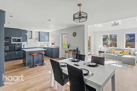 5 bedroom detached house for sale, Owen Close, Derbyshire