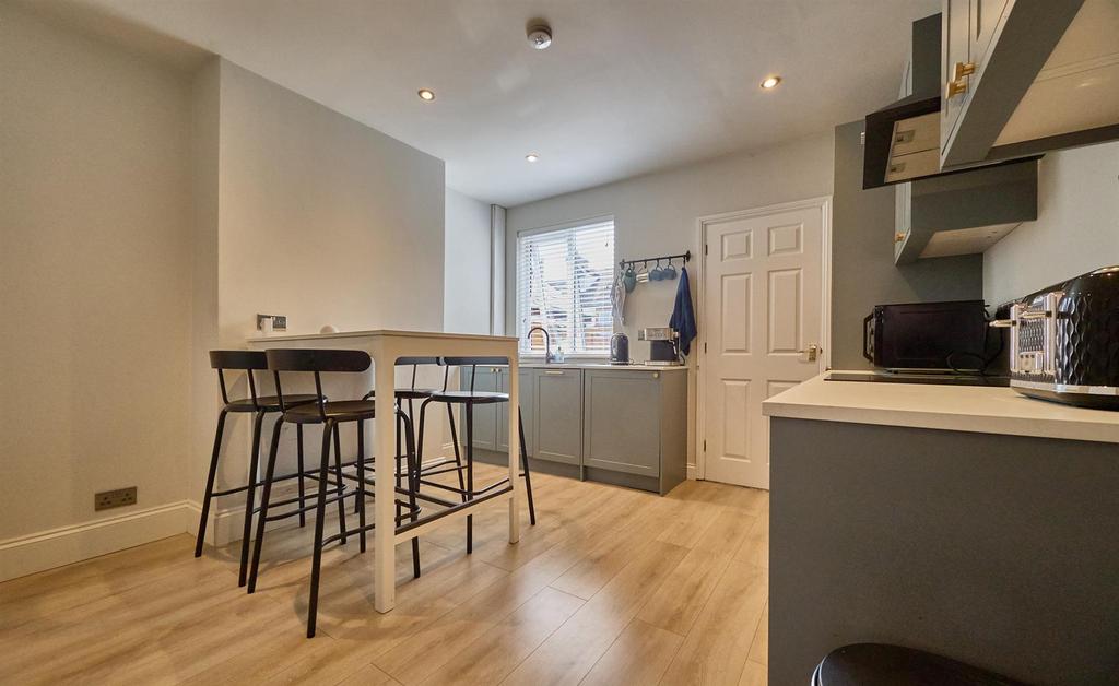 Rear Dining Kitchen