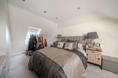 undefined, Alma Lane, Farnham, GU9