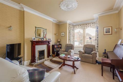 5 bedroom house for sale, Middleton Road, Pickering