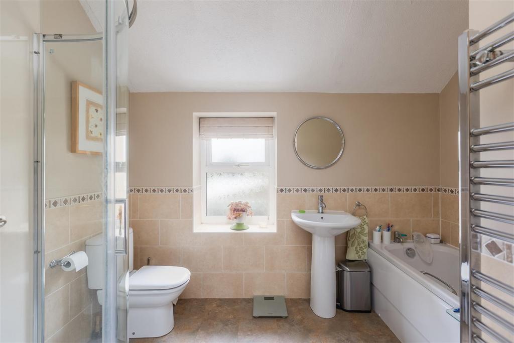 Middleton Road 17 Bathroom-1.jpg