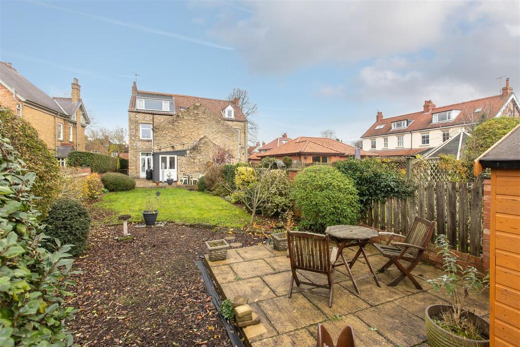 Middleton Road 17 External-5.jpg