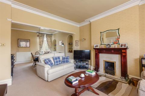 5 bedroom house for sale, Middleton Road, Pickering