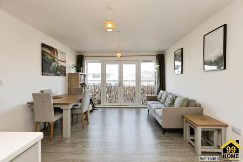 undefined, 3, Gloucester, GL2
