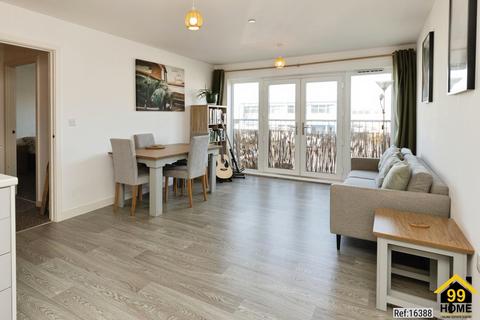 undefined, 3, Gloucester, GL2