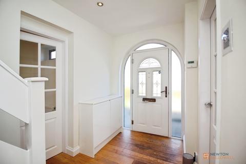 3 bedroom semi-detached house for sale, Queensgate Drive, Birstall, LE4