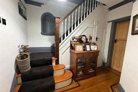 undefined, Knott Lane, Hyde SK14