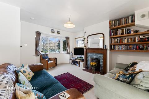 undefined, Barn Close, Epsom