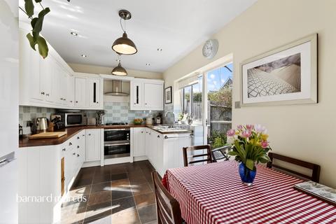 undefined, Barn Close, Epsom