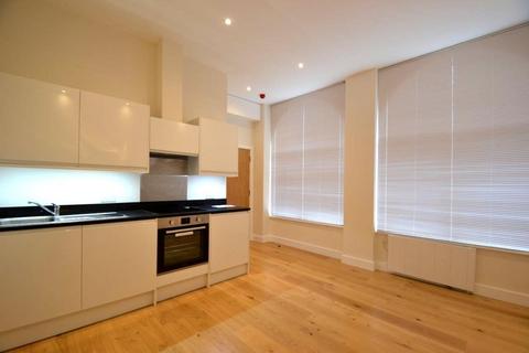 Studio to rent, King Street, Hammersmith, W6