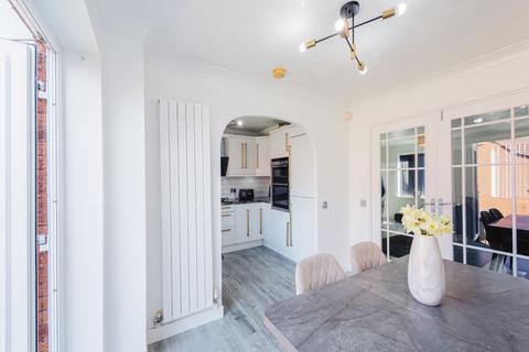 undefined, Thornhill Drive, Swindon SN25