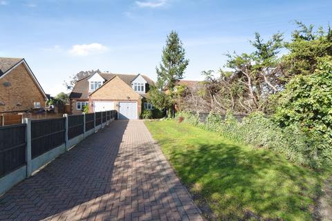 undefined, Lambs Lane South, Rainham