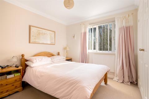 2 bedroom flat for sale, Westview Close, Redhill, Surrey, RH1