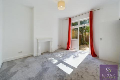 1 bedroom apartment to rent, Station Road, Finchley Central, N3 - OWN PRIVATE GARDEN