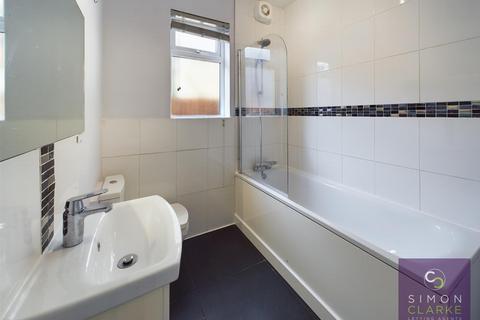 1 bedroom apartment to rent, Station Road, Finchley Central, N3 - OWN PRIVATE GARDEN