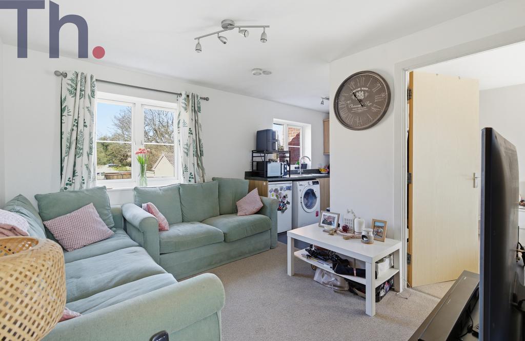Lounge & Kitchen