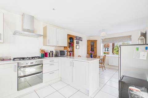 5 bedroom detached house for sale, Pillow Way, Buckingham, MK18
