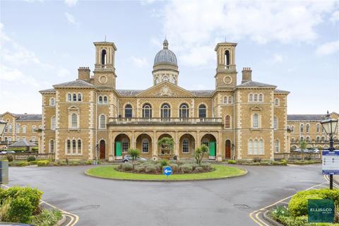 2 bedroom apartment for sale, Royal Drive, Friern Barnet, N11