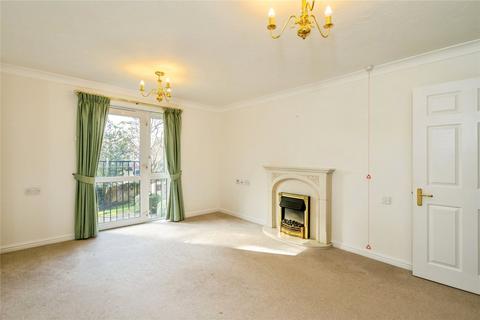 2 bedroom flat for sale, Stockbridge Road, Chichester, West Sussex, PO19