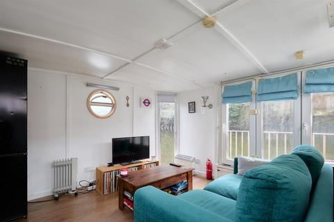 undefined, Ham Wharf, Brentford, TW8