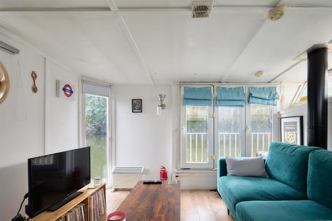 undefined, Ham Wharf, Brentford, TW8