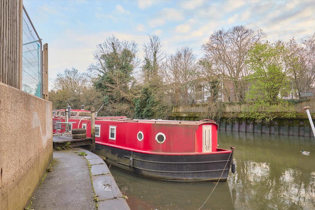 2 bedroom houseboat for sale