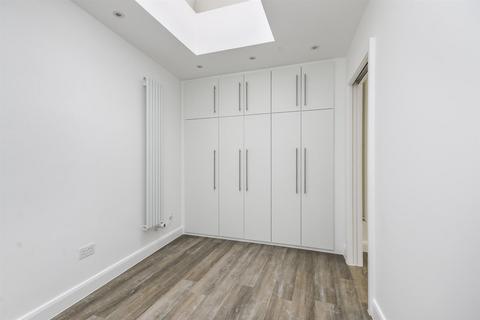2 bedroom apartment to rent, Guilford Street, London WC1N
