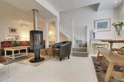 undefined, Station Street, Lymington