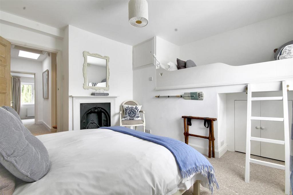 Bedroom 2.jpg