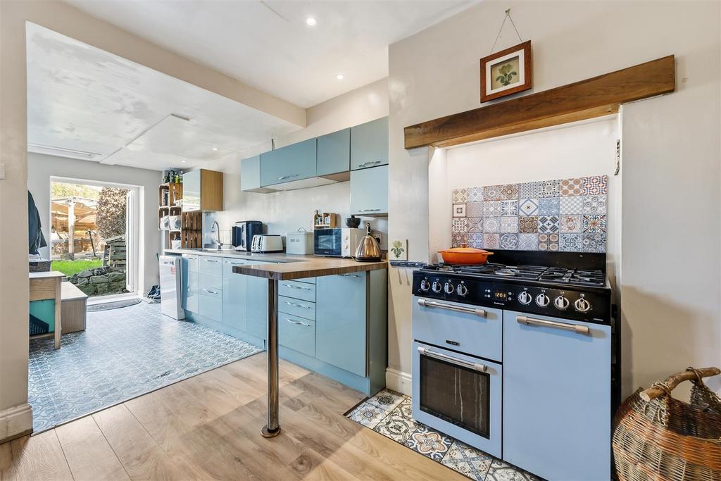 Kitchen / Dining