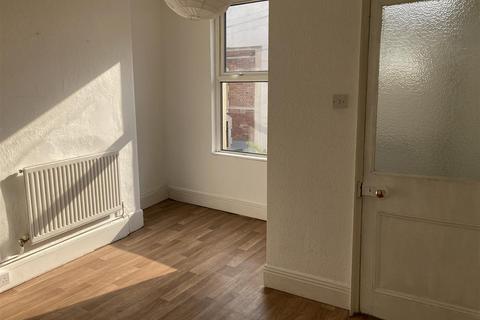 3 bedroom maisonette to rent, Cambridge Street, Bristol BS3