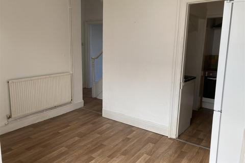 3 bedroom maisonette to rent, Cambridge Street, Bristol BS3
