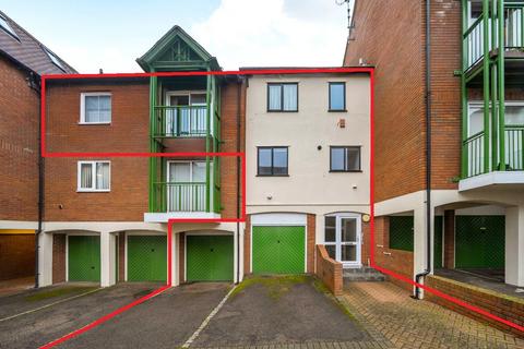 4 bedroom terraced house for sale, Priors Court, Back of Avon, Tewkesbury